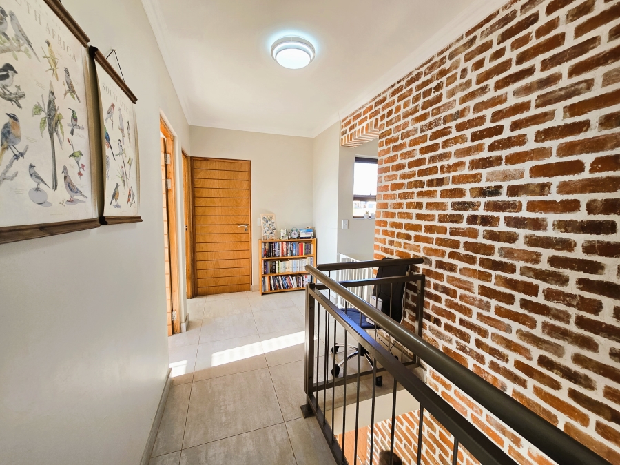 3 Bedroom Property for Sale in La Camargue Private Country Estate North West